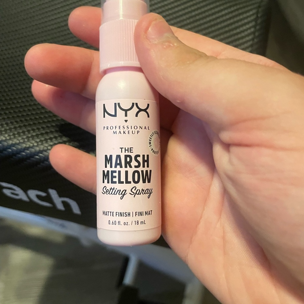 NYX The Marshmellow Setting Spray - Soft Pink